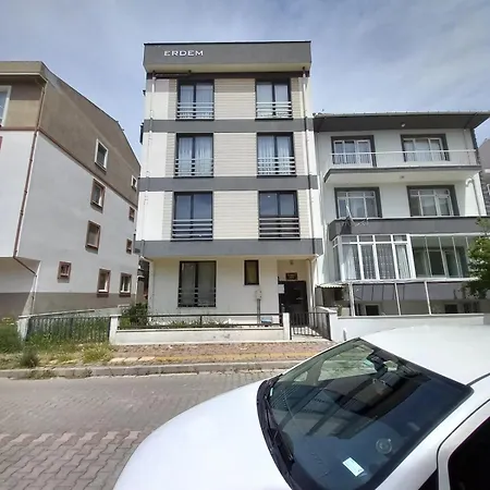 Close To Centrum Quiet Area Home, With Air Conditioned Apartment